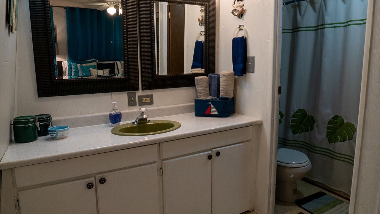 Photo of Bathroom in Townville