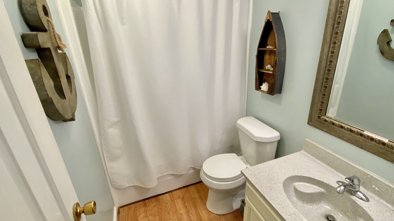 Photo of Bathroom in Garden City