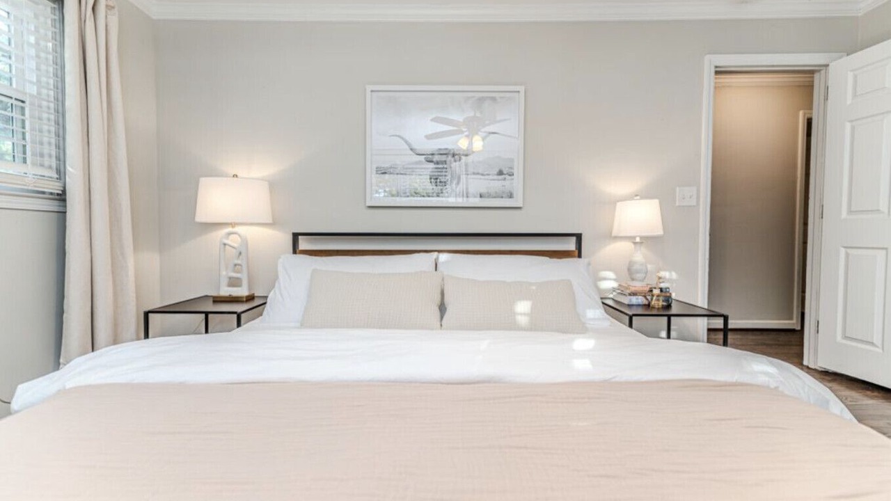 Photo of Bedroom in Garner