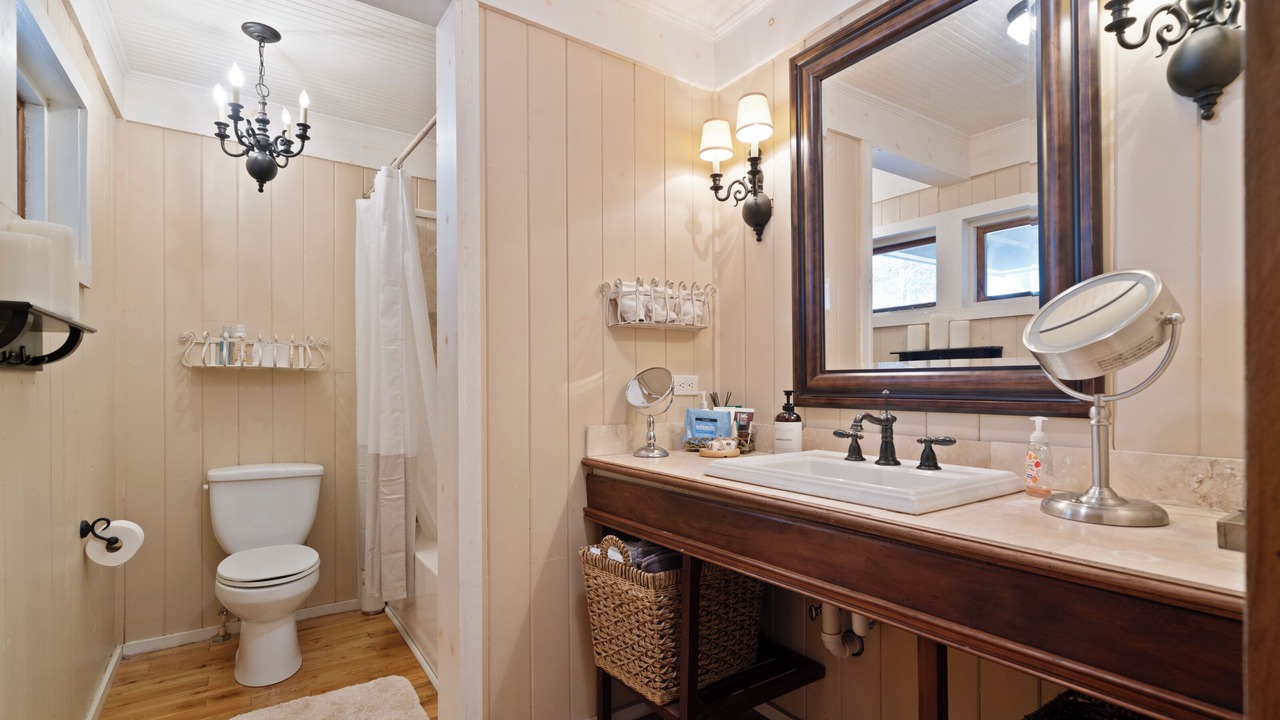 Photo of Bathroom in Hayesville