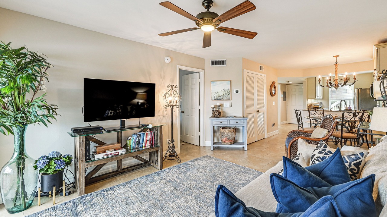 Photo of Livingroom in Hammock Bay