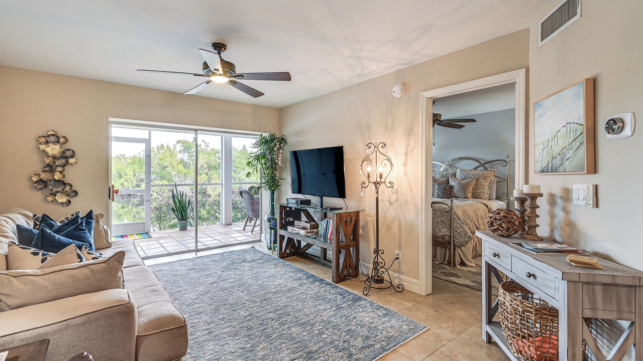 Photo of Livingroom in Hammock Bay