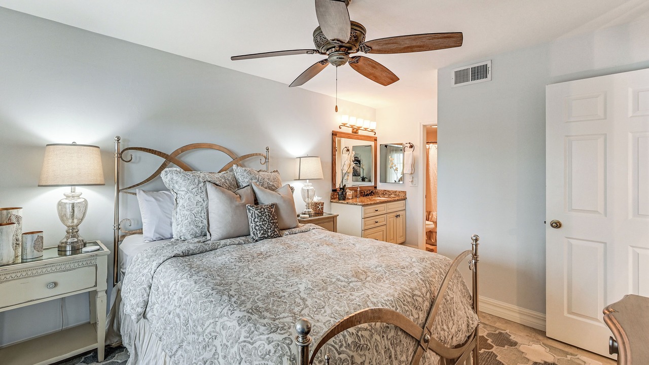 Photo of Bedroom in Hammock Bay