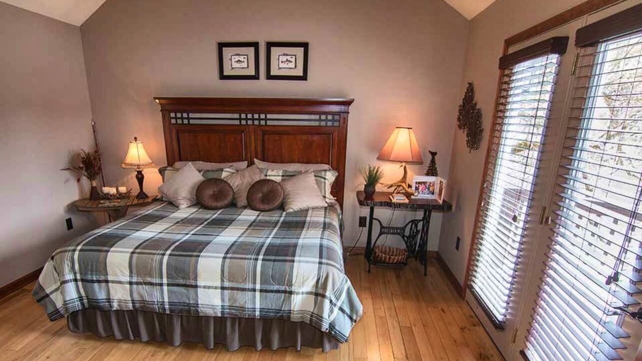 Photo of Bedroom in Robbinsville