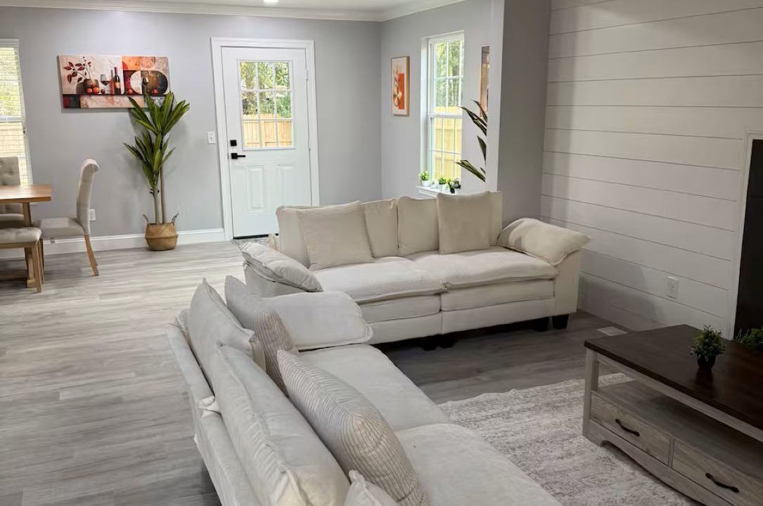 Photo of Livingroom in Lincolnville