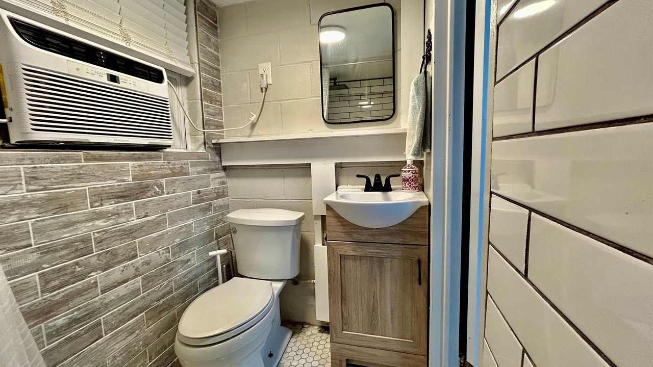 Photo of Bathroom in Lavonia