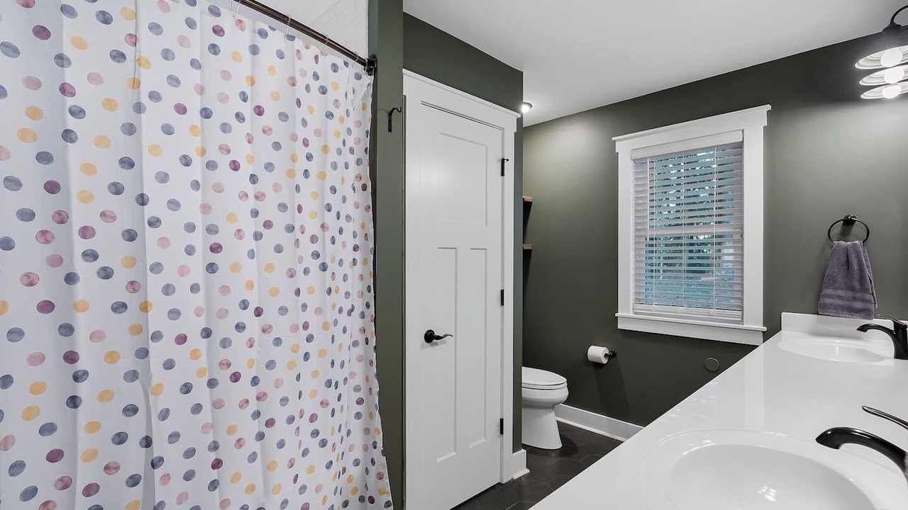 Photo of Bathroom in Central