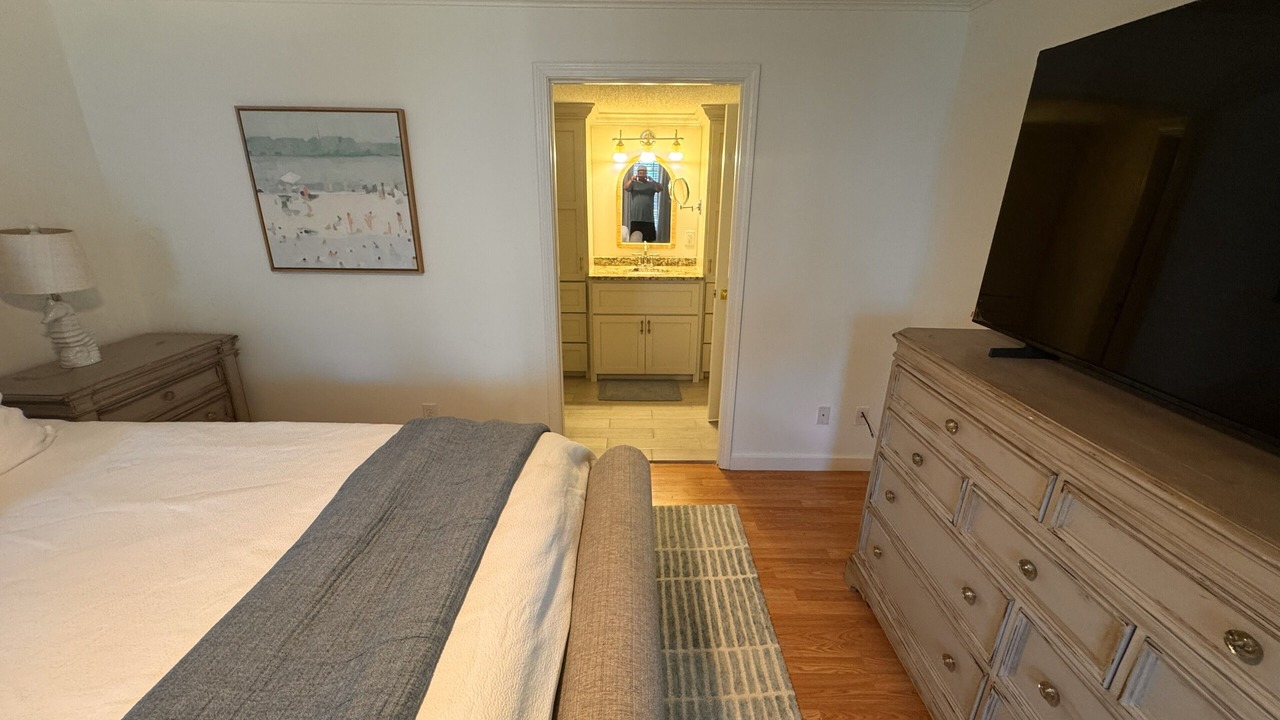 Photo of Bedroom in Midway