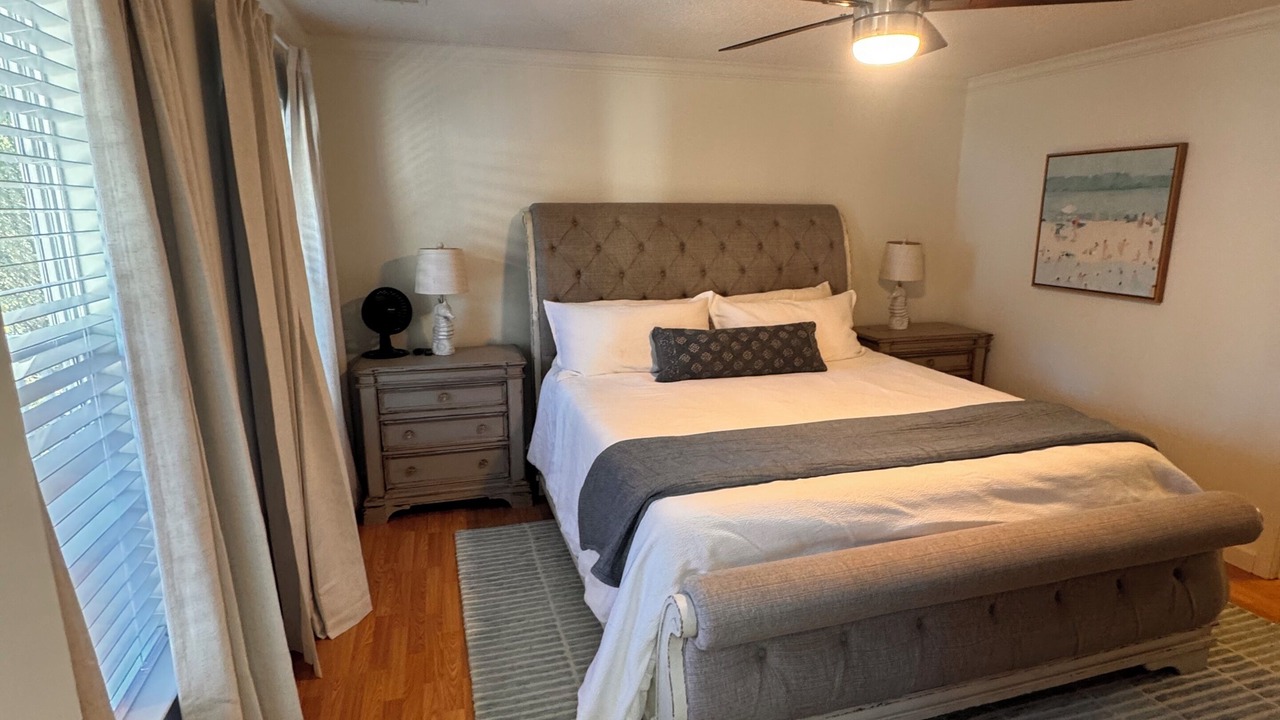 Photo of Bedroom in Midway