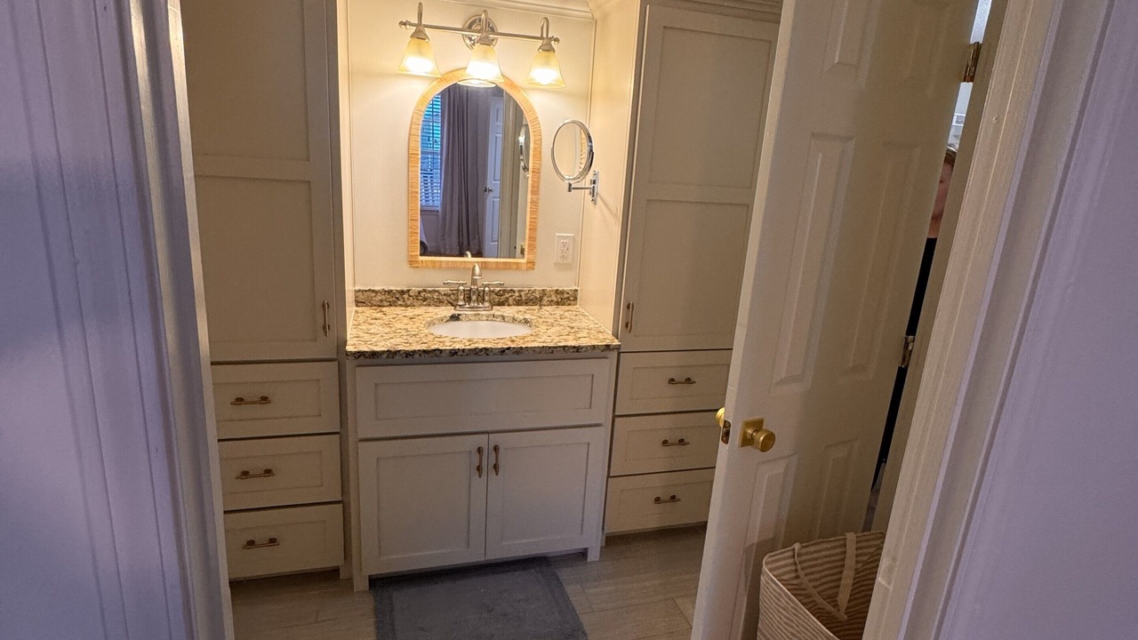 Photo of Bathroom in Midway