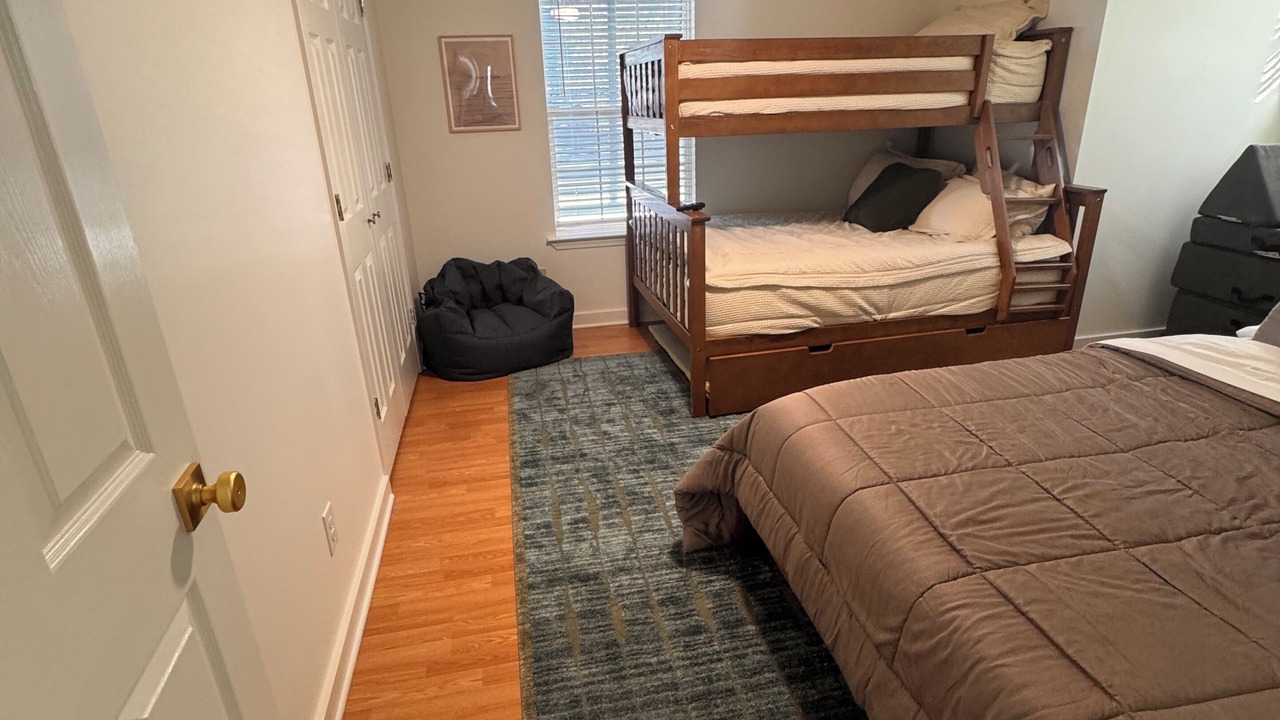 Photo of Bedroom in Midway