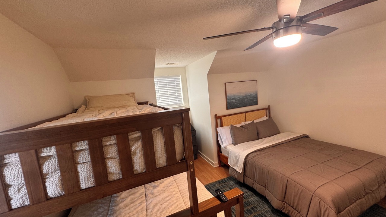 Photo of Bedroom in Midway
