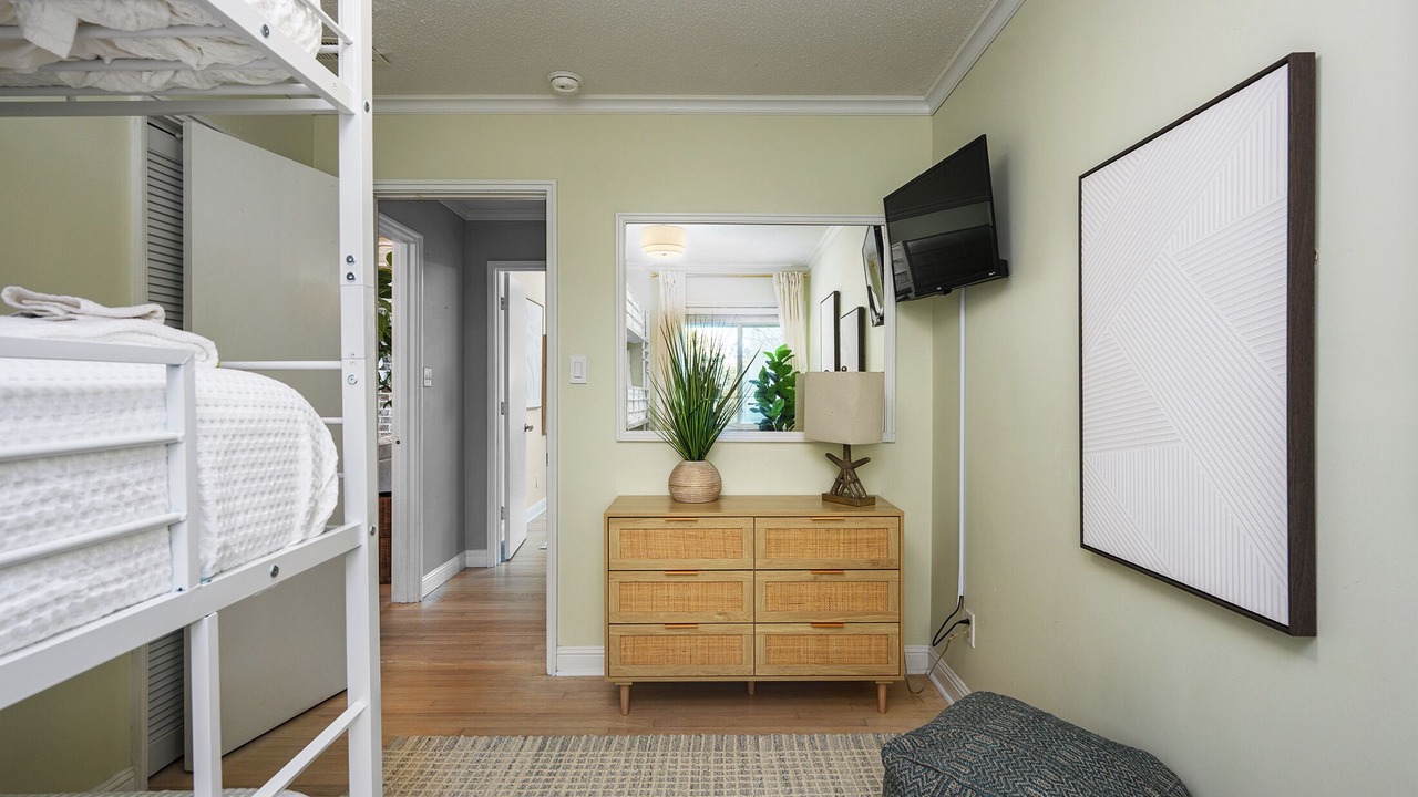 Photo of Bedroom in Folly Field