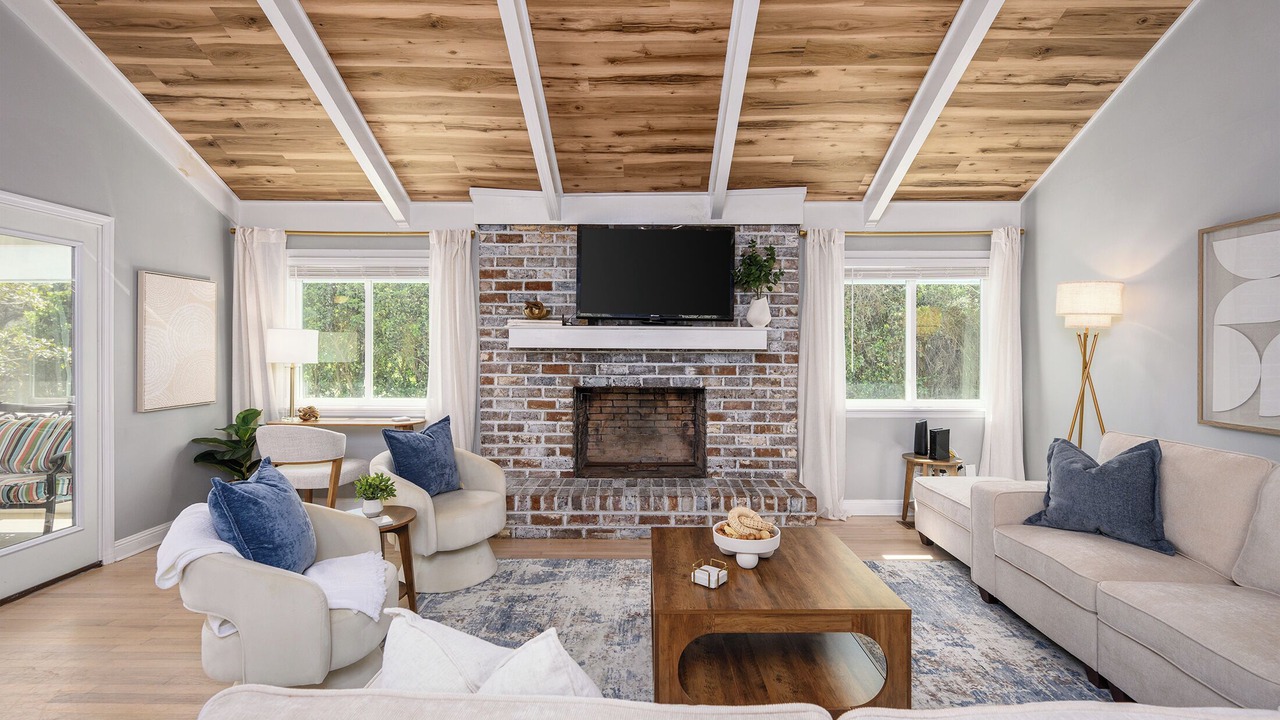 Photo of Livingroom in Folly Field