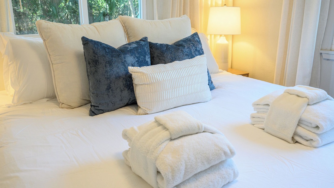 Photo of Bedroom in Folly Field