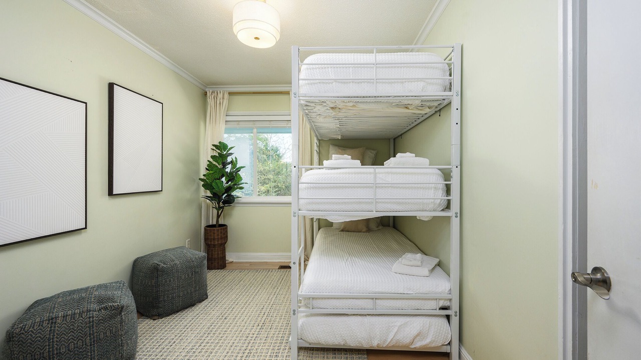 Photo of Bedroom in Folly Field