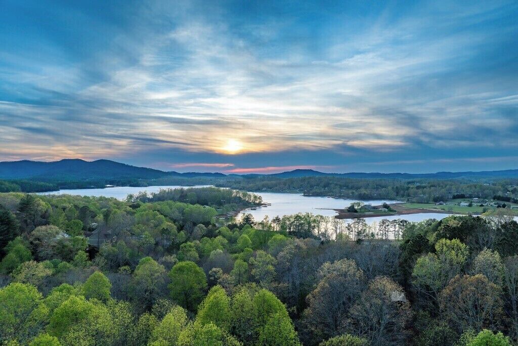 Photo of Others in Hiawassee