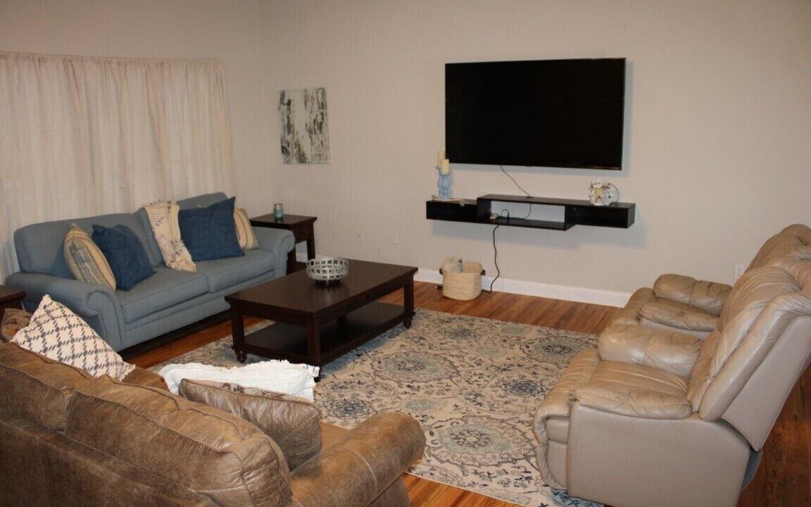Photo of Livingroom in Seneca