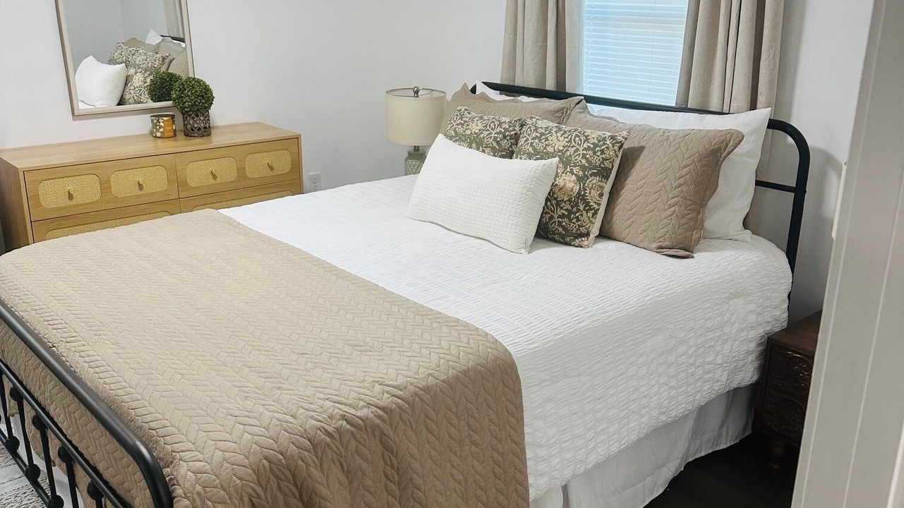 Photo of Bedroom in Mount Vernon