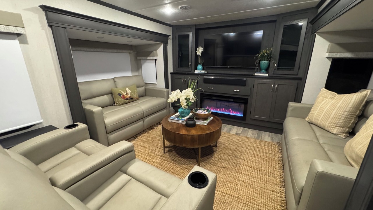 Photo of Livingroom in Hahira