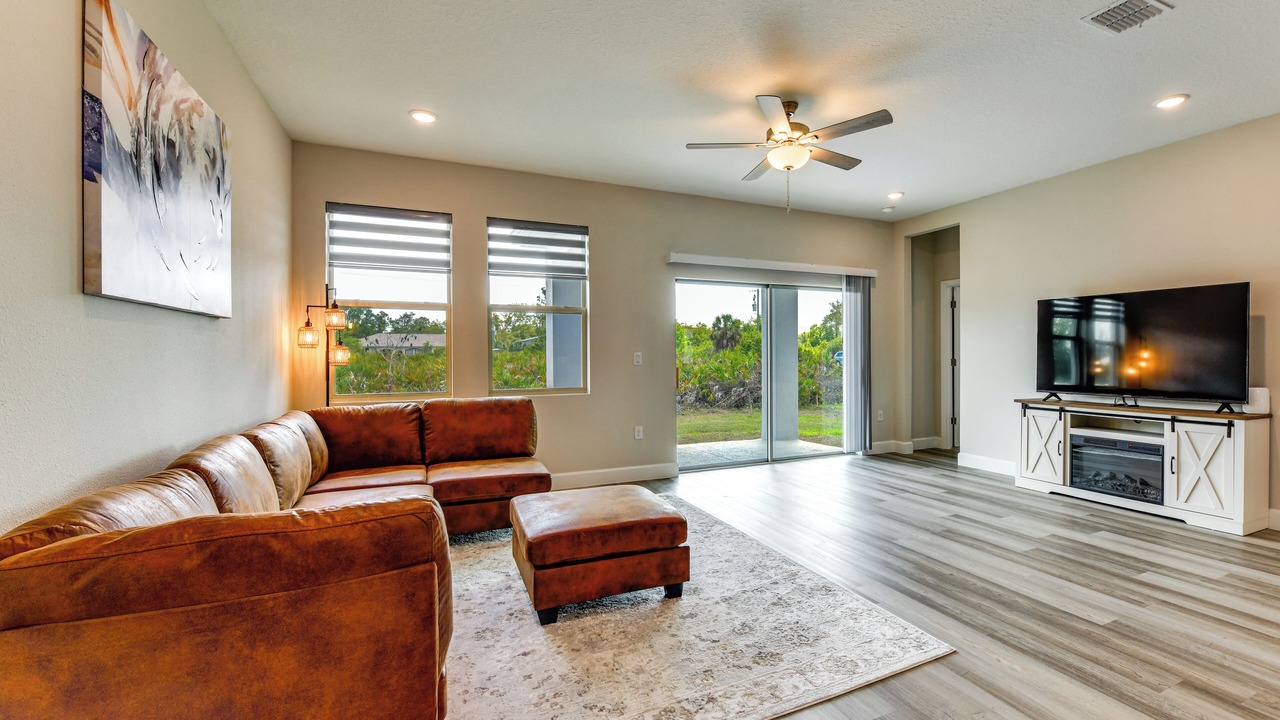 Photo of Livingroom in North Port