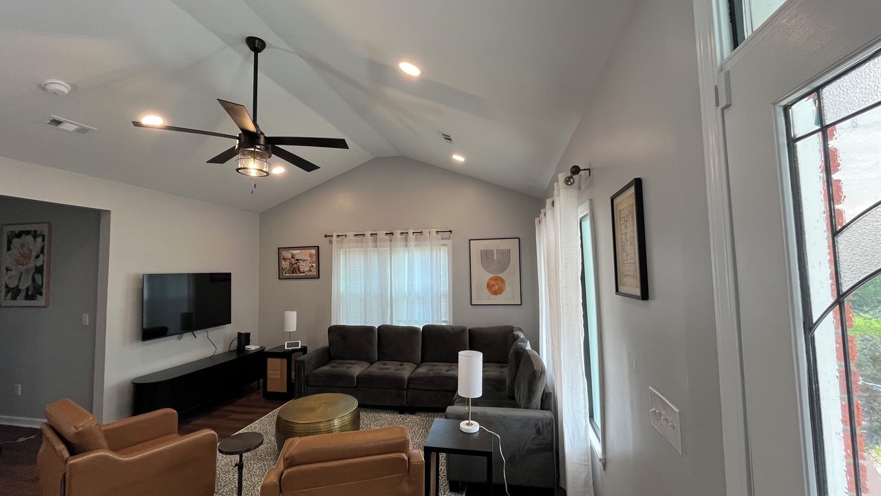 Photo of Livingroom in Lake City