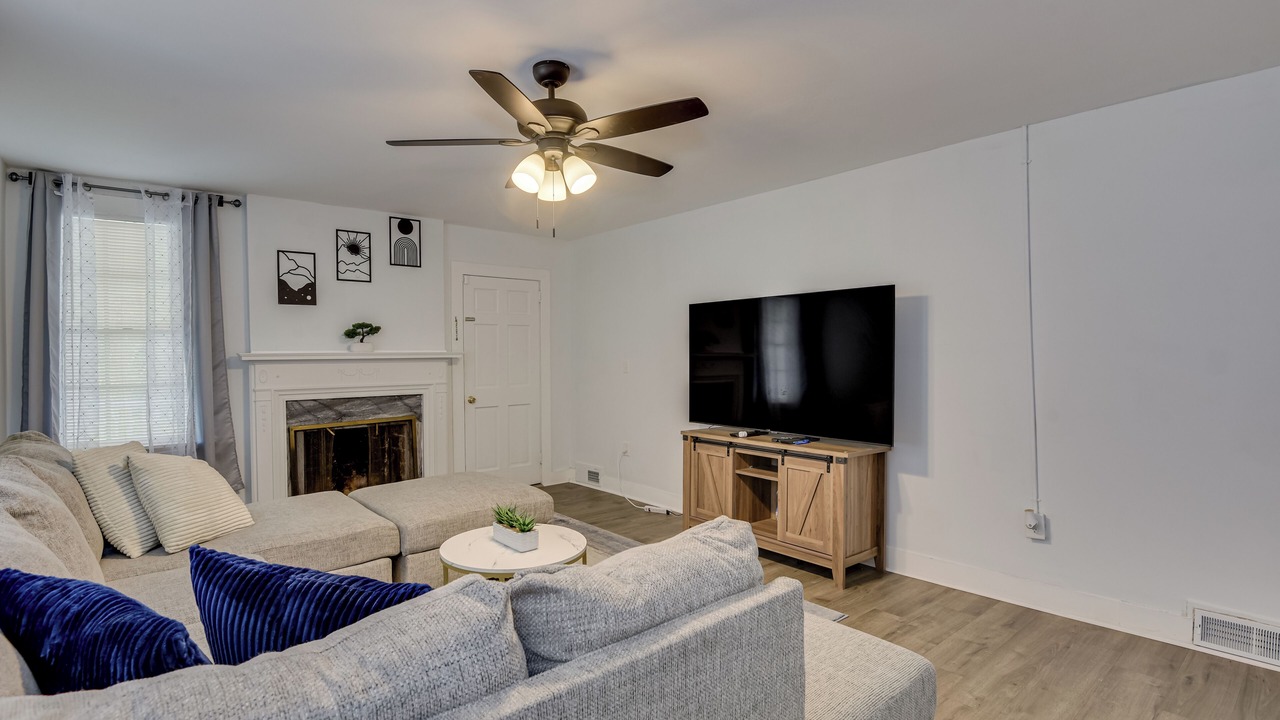Photo of Livingroom in Harrisburg