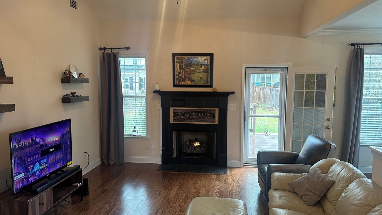 Photo of Livingroom in Evans