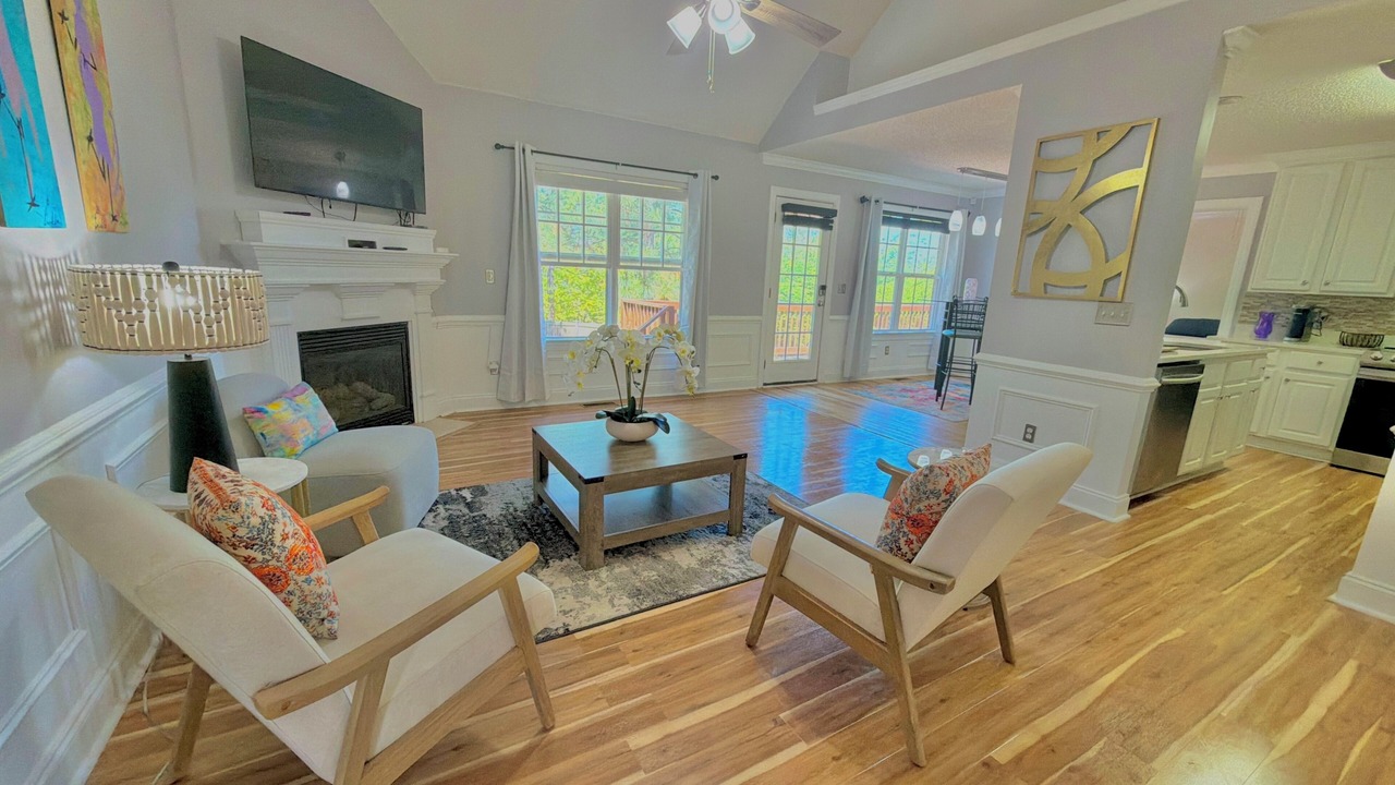 Photo of Livingroom in Huntcliff
