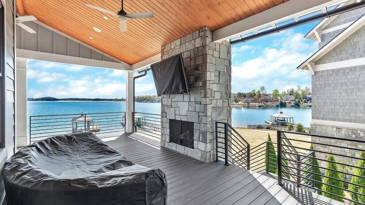 Photo of Patio Balcony in Seneca