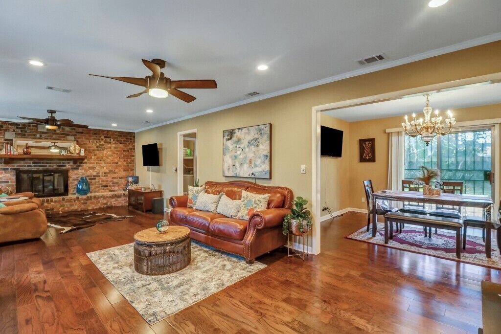 Photo of Livingroom in Midtown