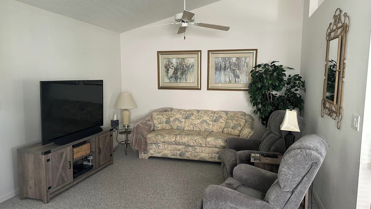 Photo of Livingroom in Highland