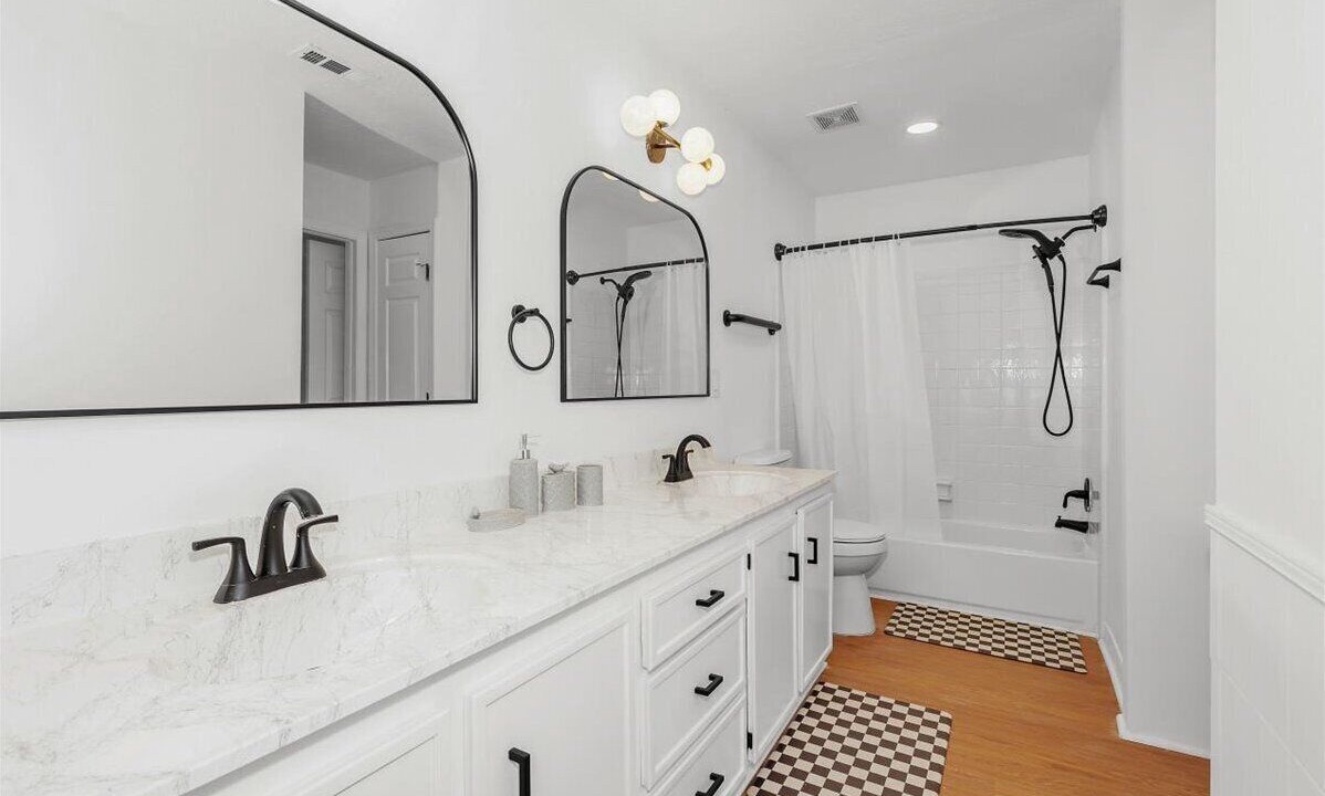 Photo of Bathroom in Martinez