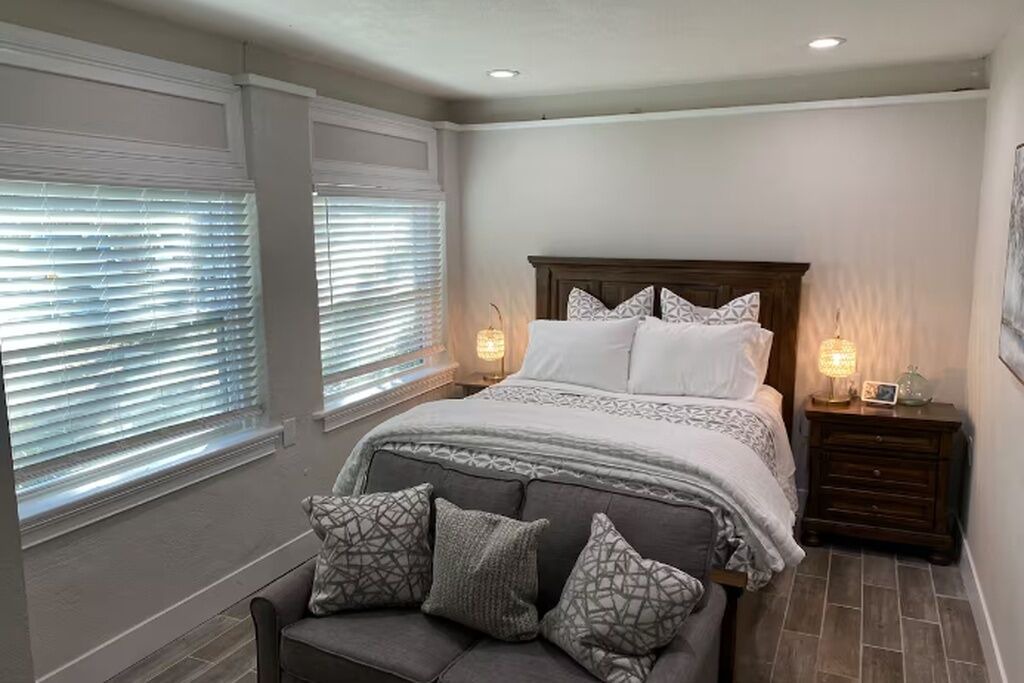 Photo of Bedroom in Plantation Estates