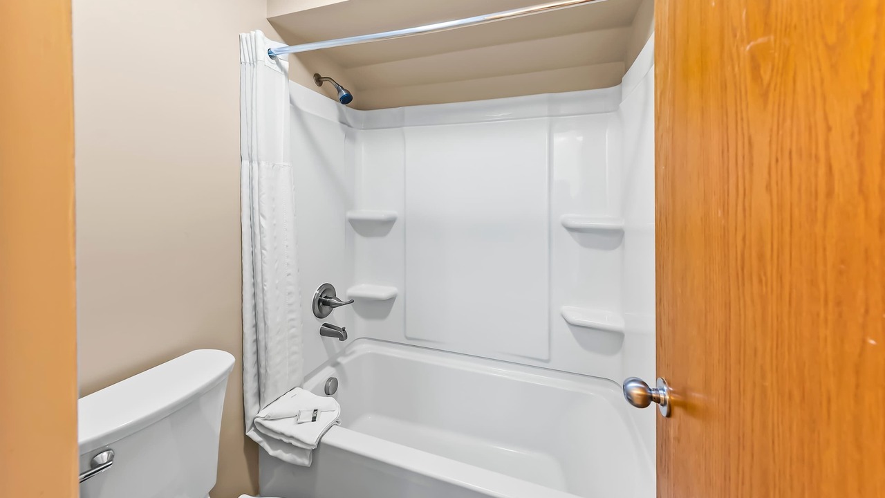 Photo of Bathroom in Fairfield Harbour