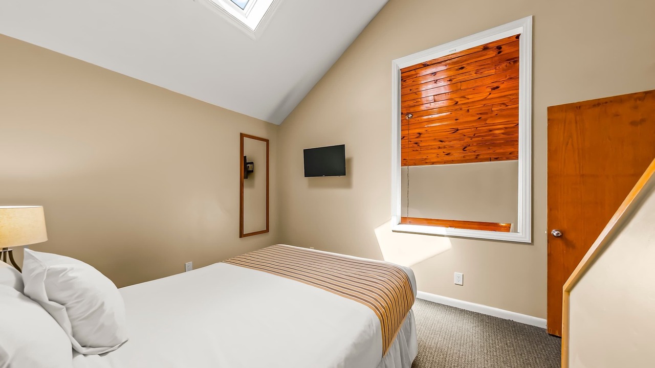 Photo of Bedroom in Fairfield Harbour