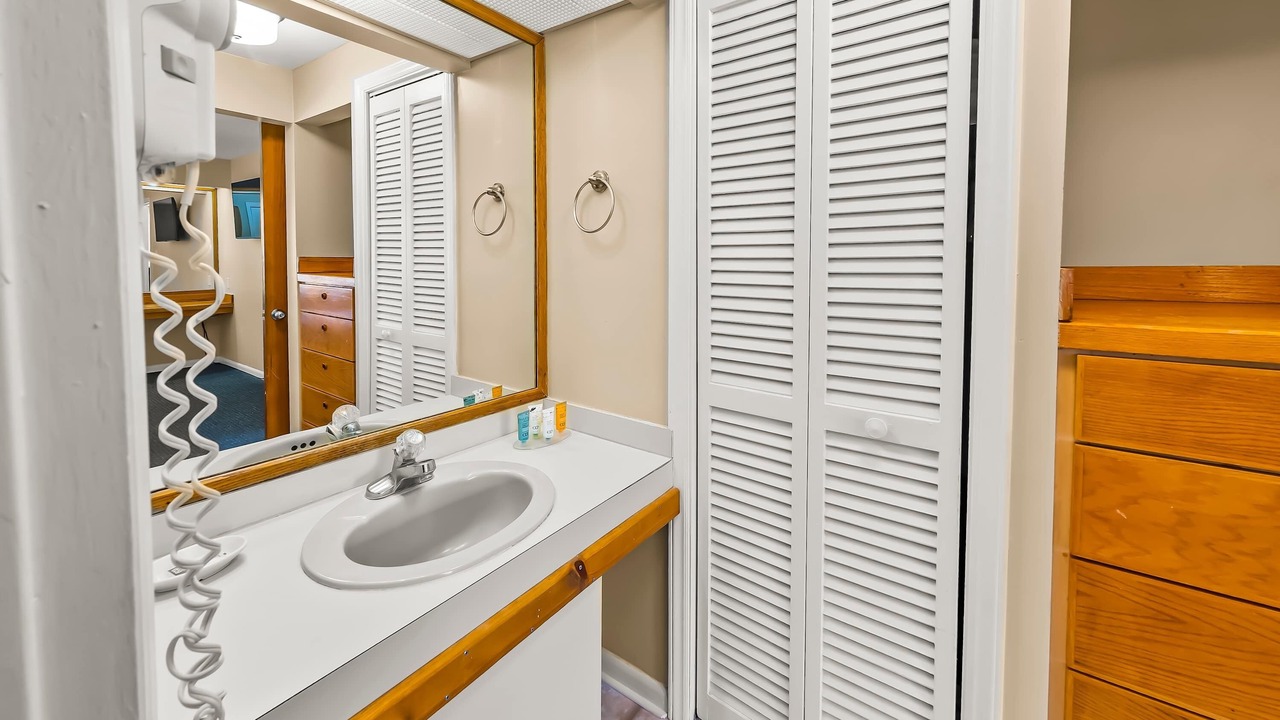 Photo of Bathroom in Fairfield Harbour