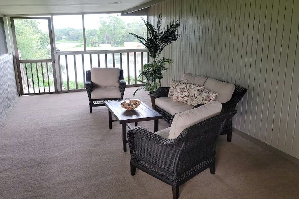 Photo of Livingroom in Plantation Estates