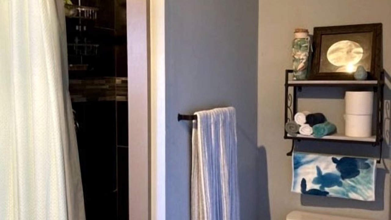 Photo of Bathroom in Midway