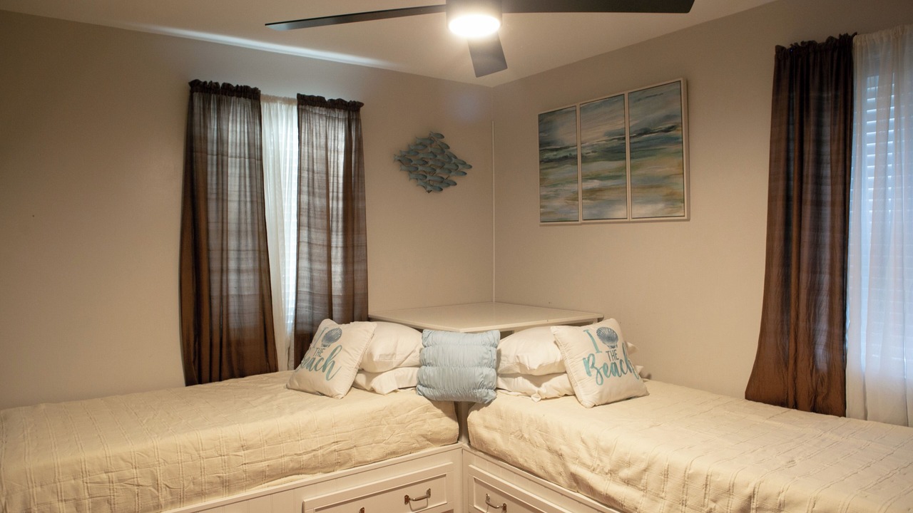 Photo of Bedroom in Thunderbolt