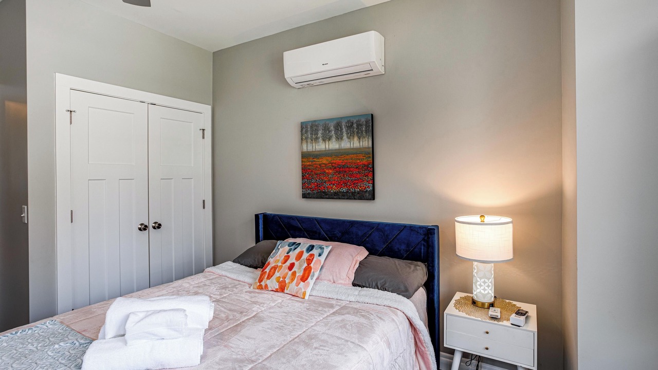Photo of Bedroom in Greenwood