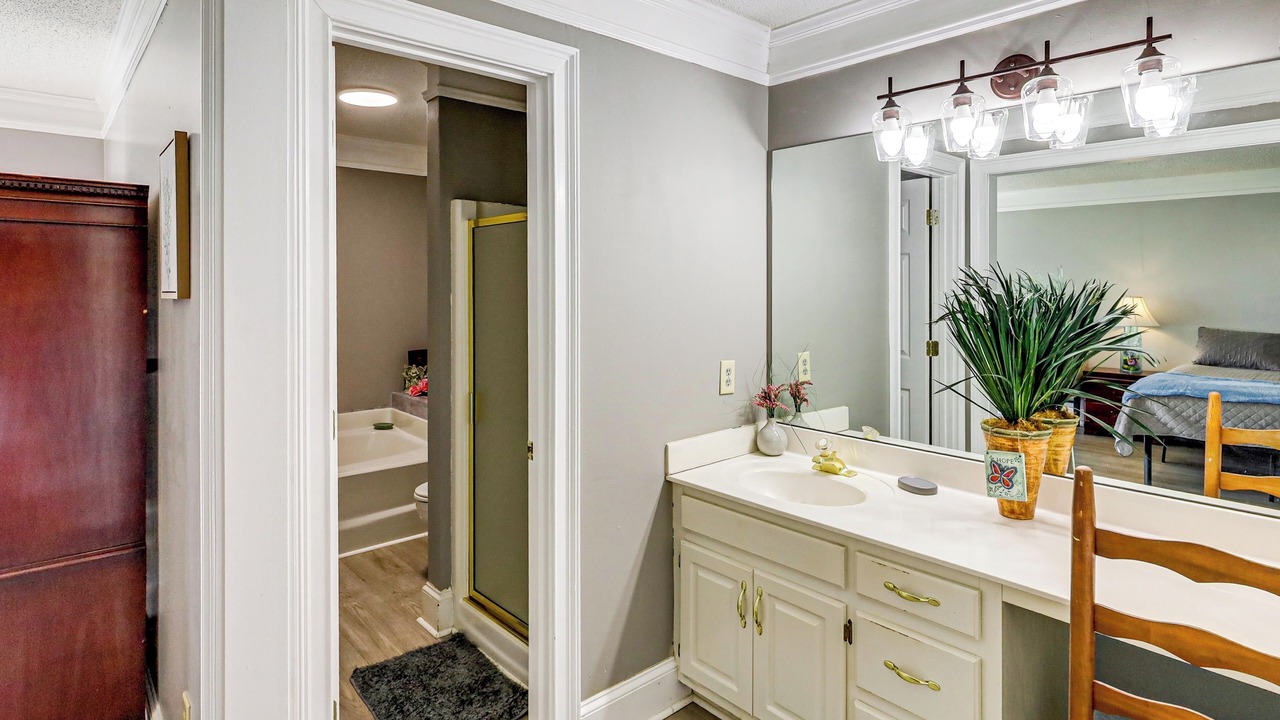 Photo of Bathroom in Bogart