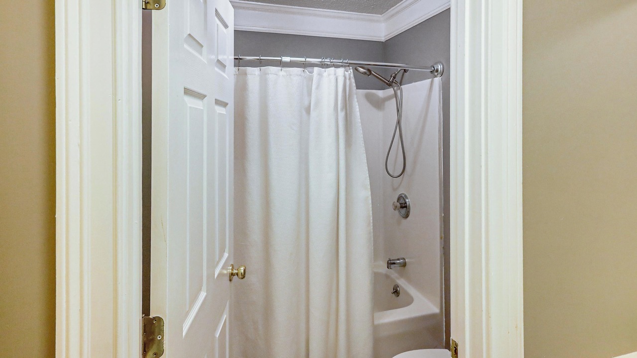 Photo of Bathroom in Bogart
