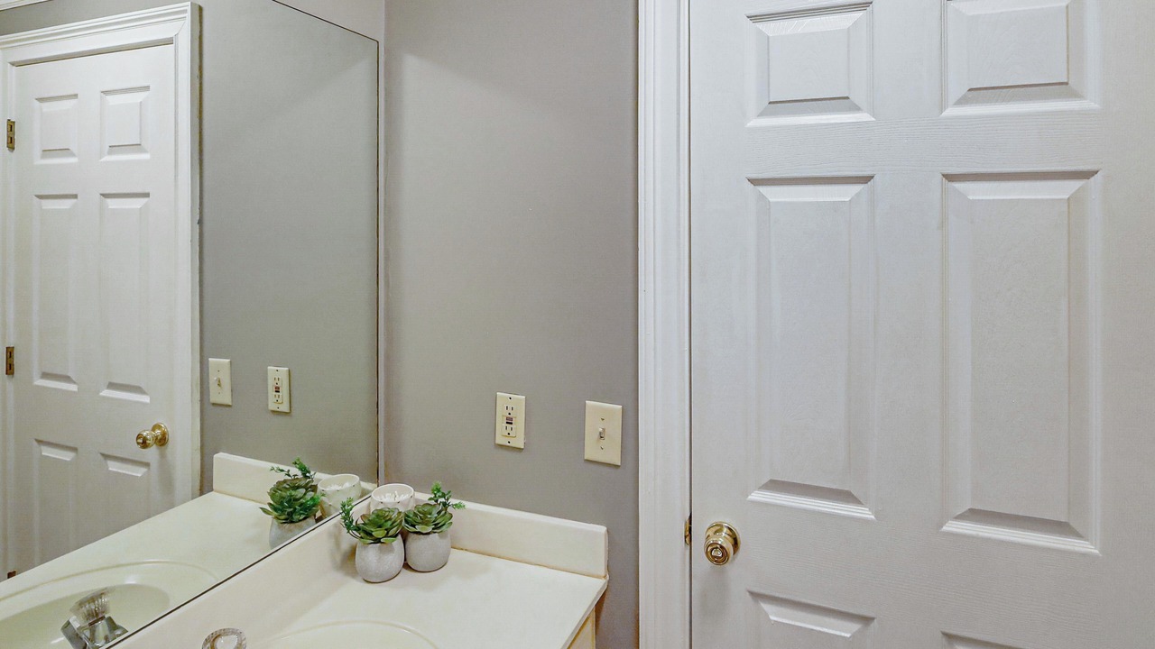 Photo of Bathroom in Bogart