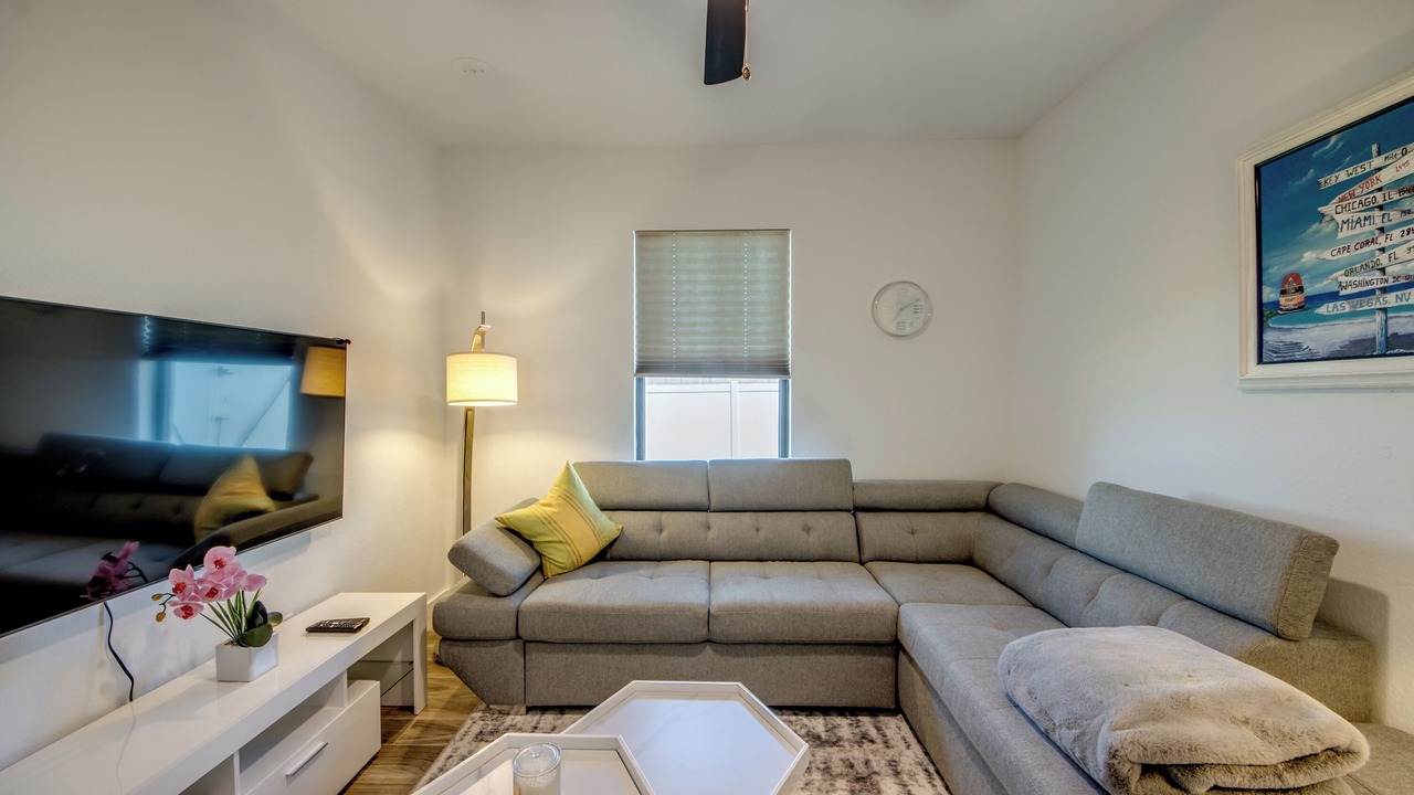Photo of Livingroom in Mariner