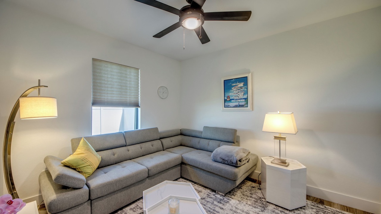 Photo of Livingroom in Mariner