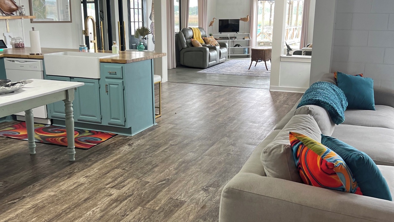 Photo of Livingroom in Midway