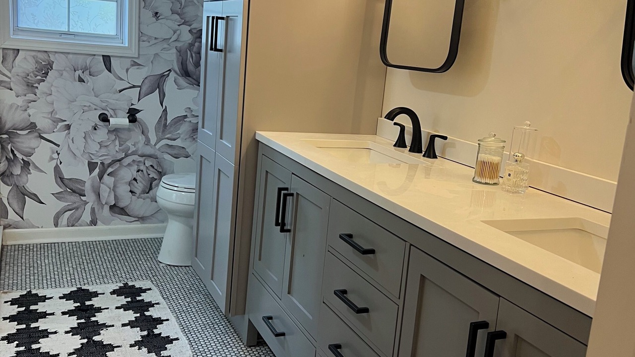 Photo of Bathroom in Midway
