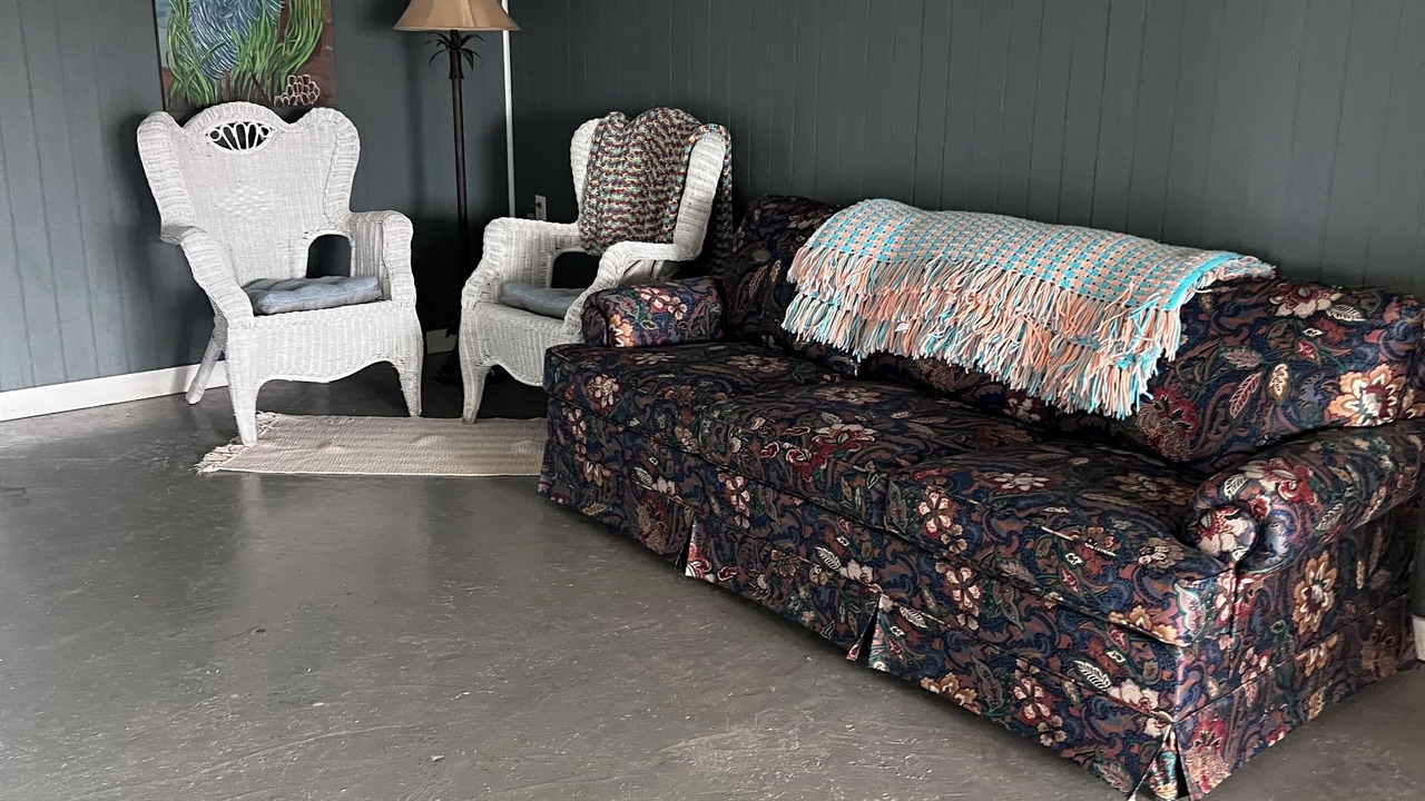 Photo of Livingroom in Midway