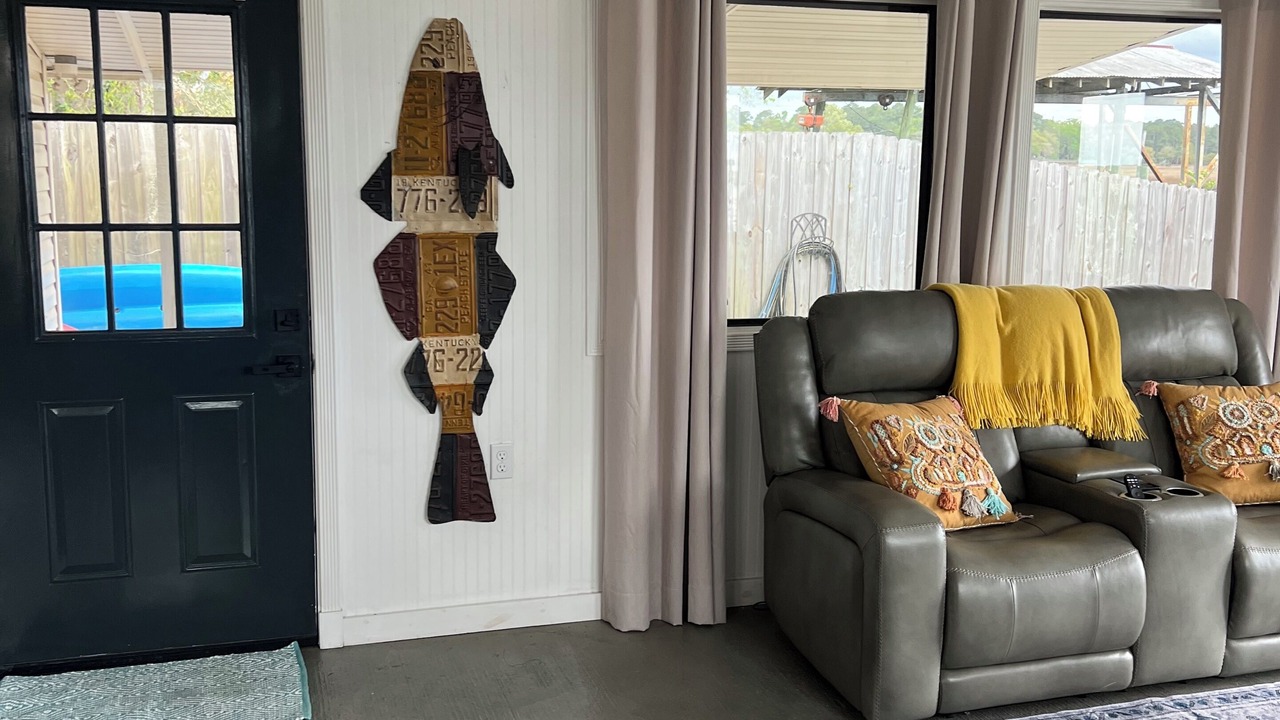 Photo of Livingroom in Midway